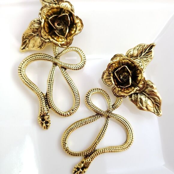 New! FP Trickling Eve Earrings - Picture 1 of 9